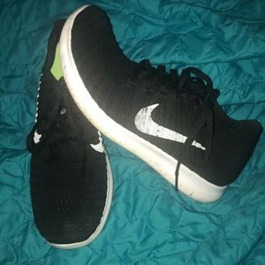 NIKE Free Flyknit
